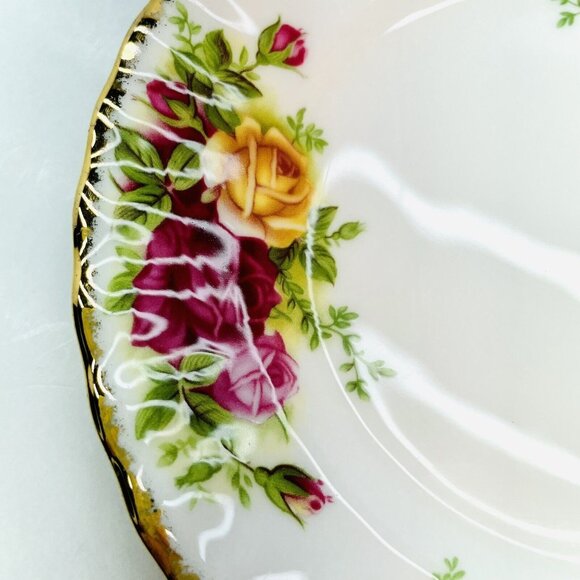Royal Albert OLD COUNTRY ROSES Desert Plate Fine Bone China 1962 England 6.25" - Picture 9 of 12